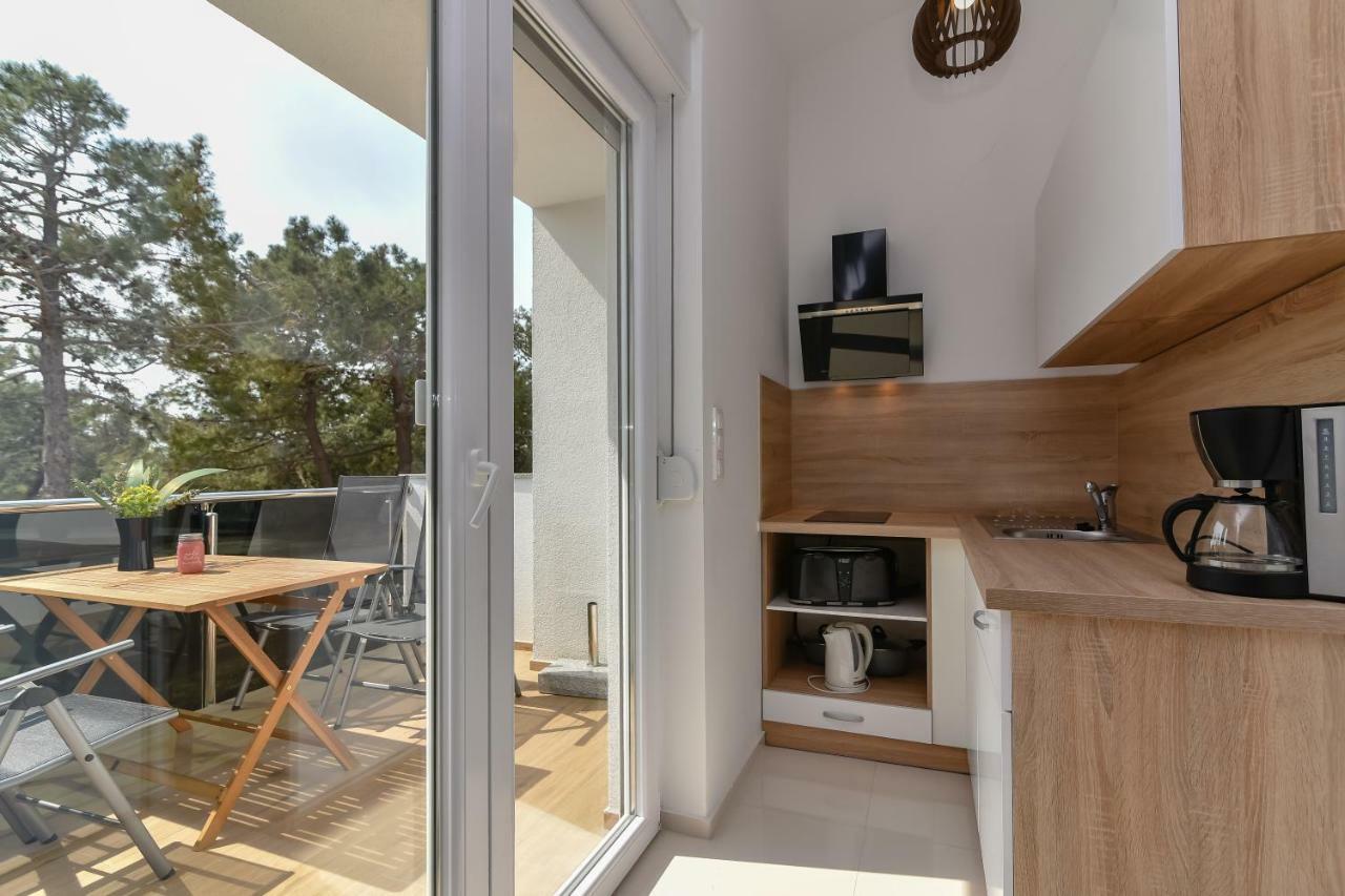 Denis Apartmán Vir
